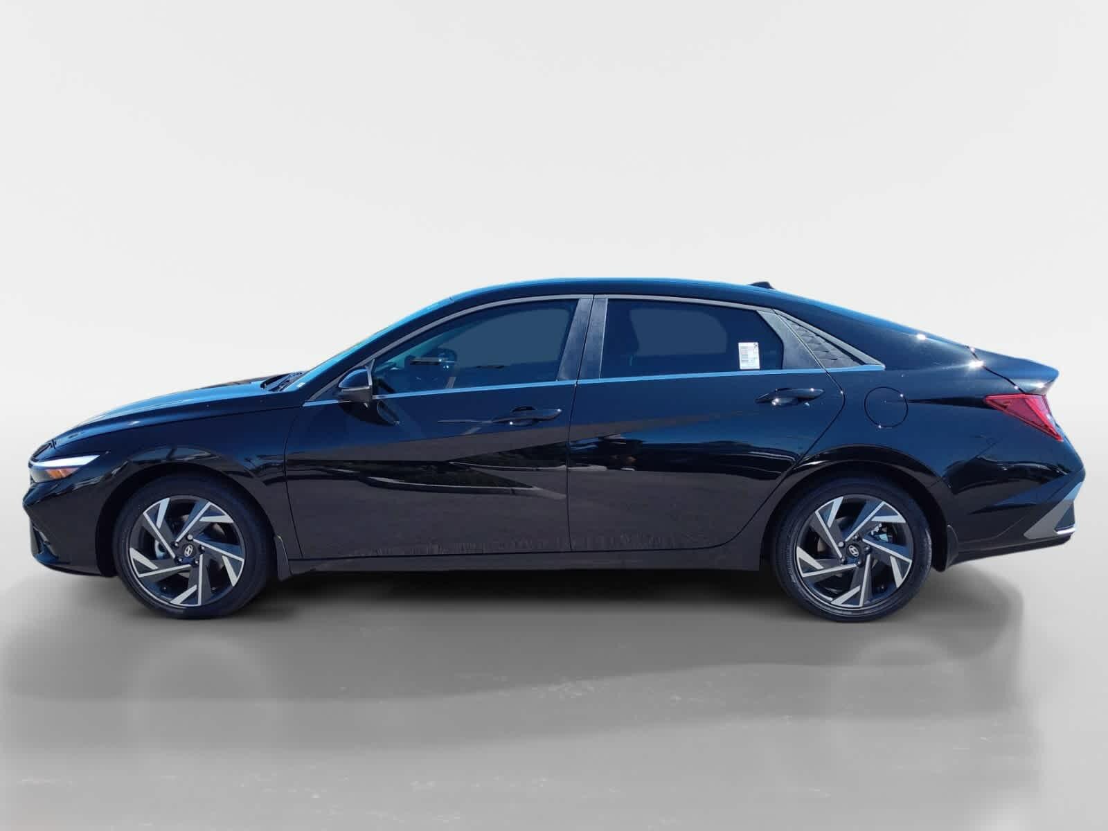 2025 Hyundai Elantra Hybrid Limited photo 2