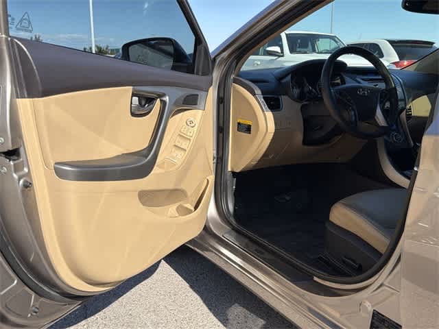 Thumbnail: 2013 Hyundai Elantra - 17