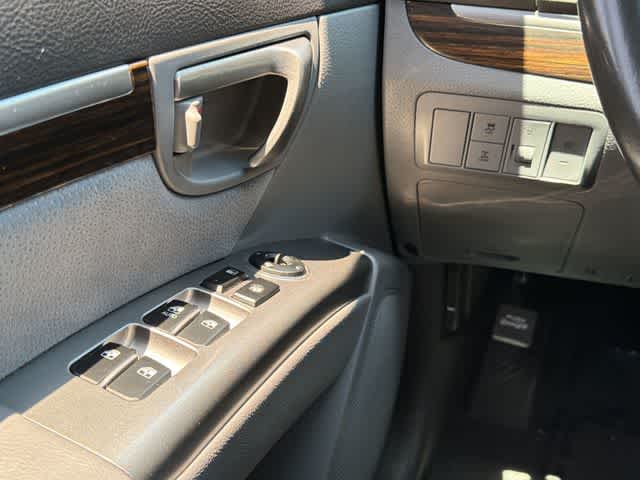 Thumbnail: 2010 Hyundai Santa Fe - 14