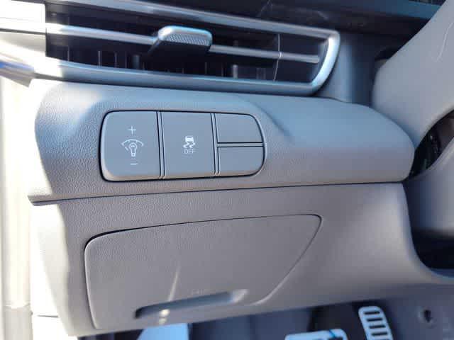 Thumbnail: 2026 Hyundai Elantra - 15