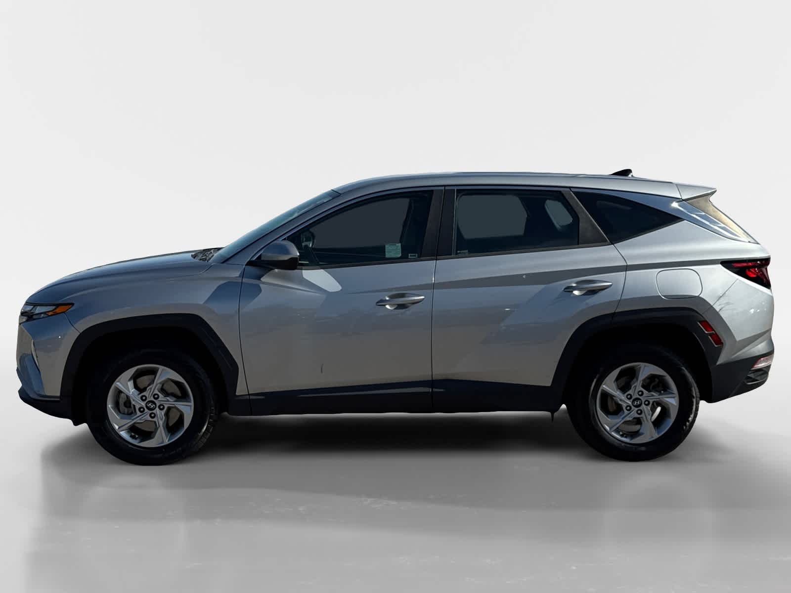 2022 Hyundai Tucson SE photo 2