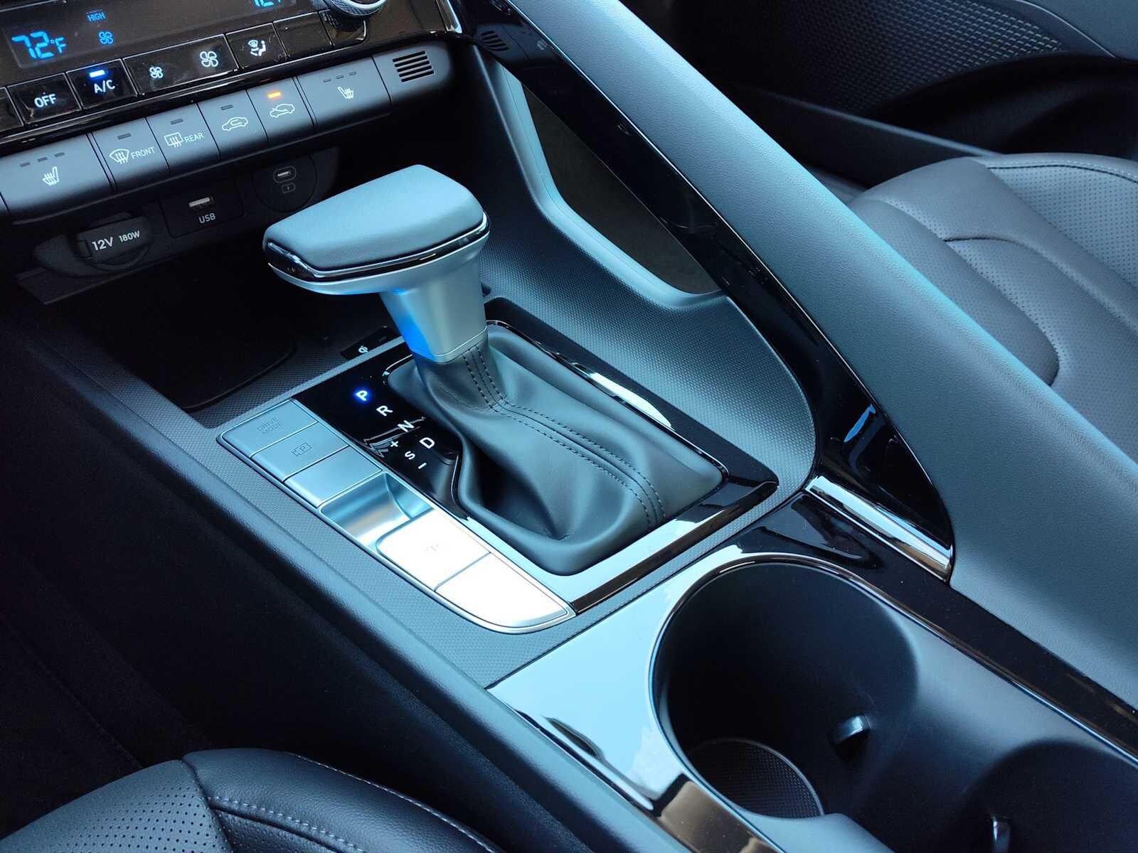 Thumbnail: 2025 Hyundai Elantra - 25