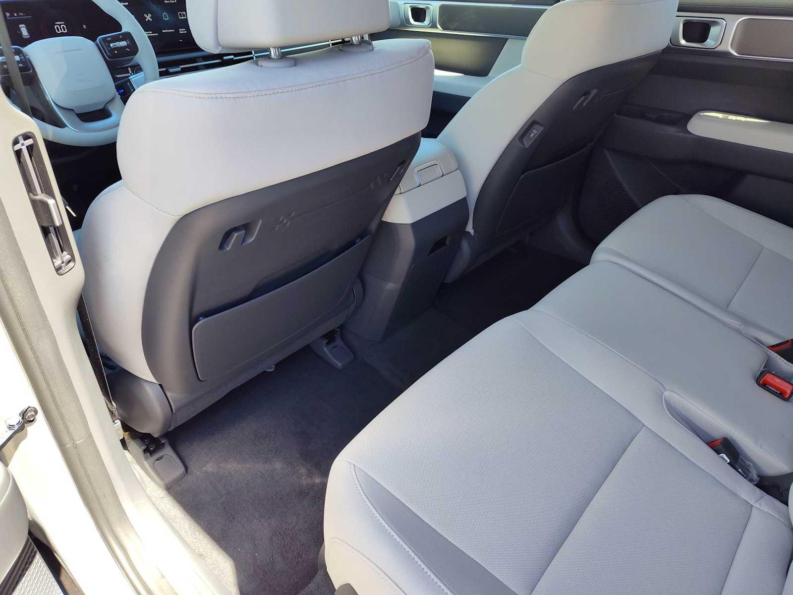 Thumbnail: 2026 Hyundai Santa Fe - 15