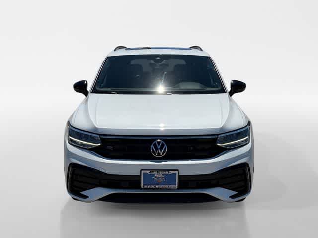 Thumbnail: 2022 Volkswagen Tiguan - 8