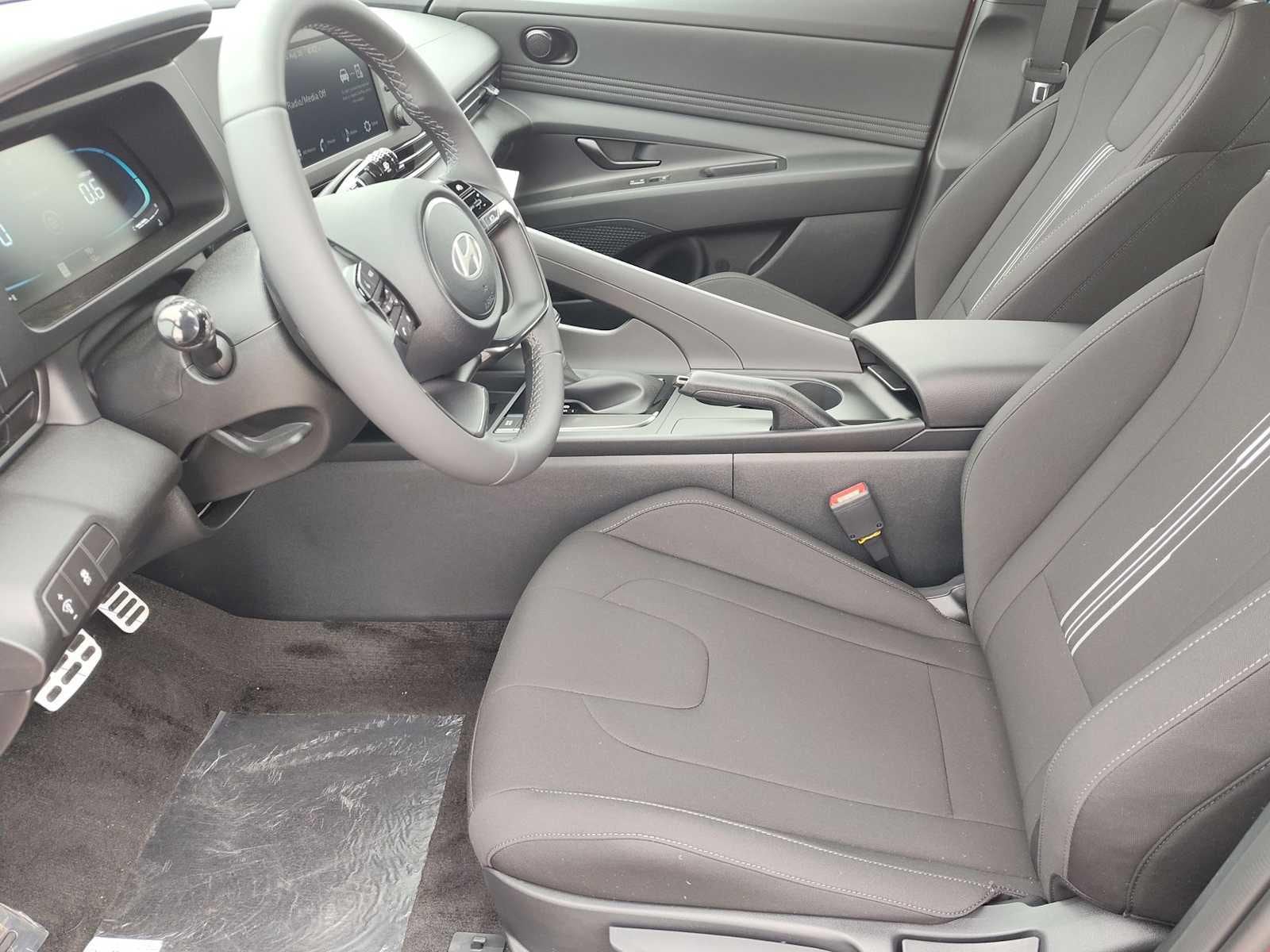 Thumbnail: 2025 Hyundai Elantra - 12