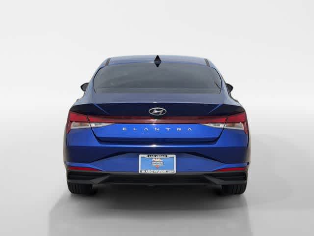 Thumbnail: 2023 Hyundai Elantra - 4