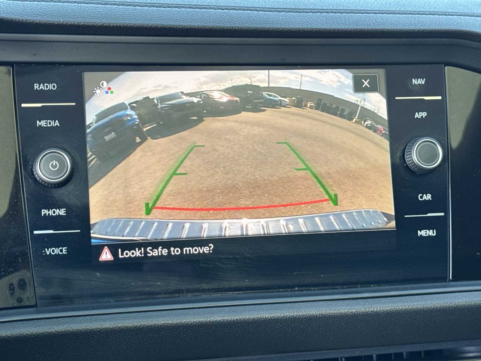 Thumbnail: 2023 Volkswagen Jetta - 10