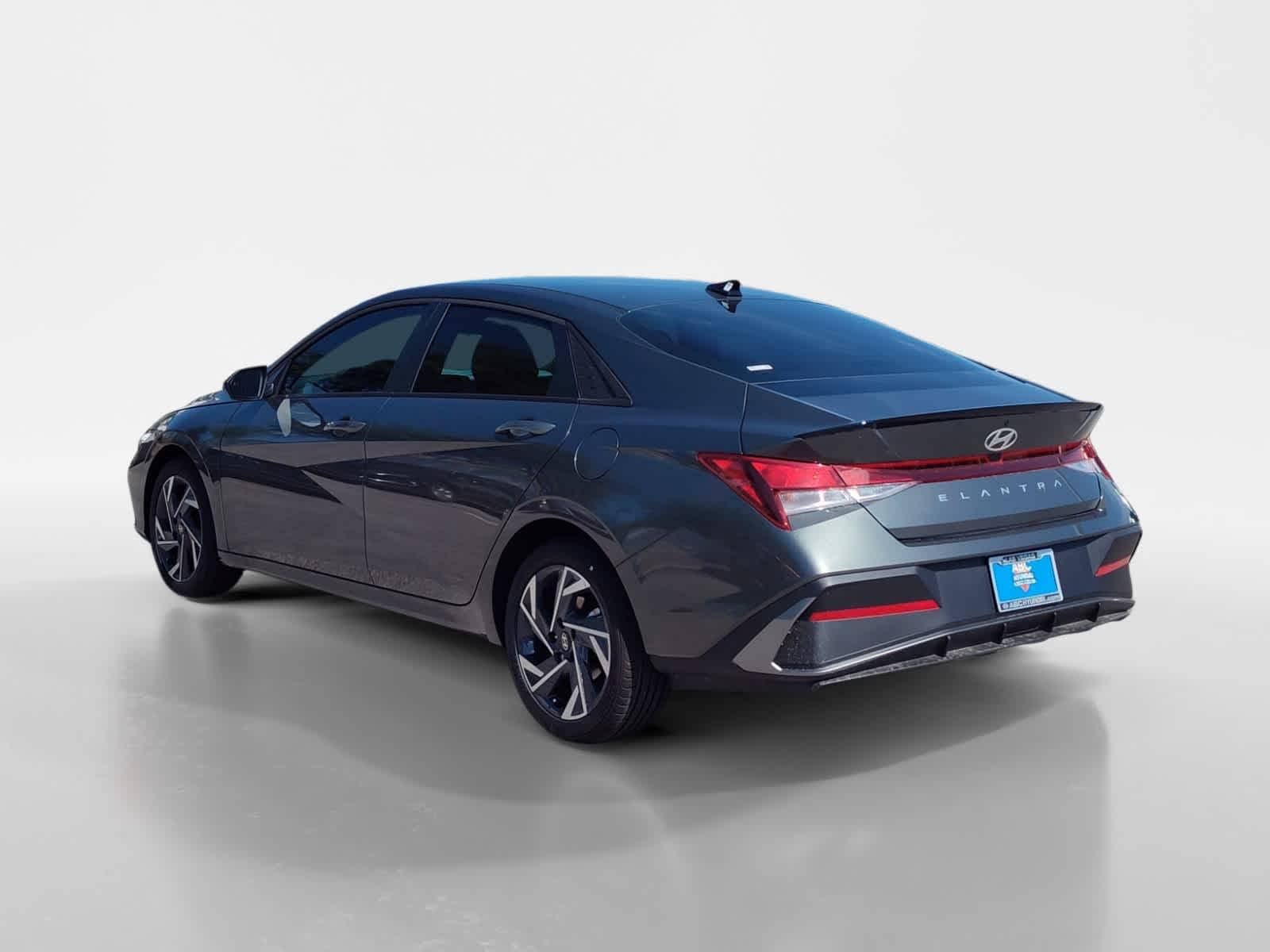 Thumbnail: 2025 Hyundai Elantra - 3