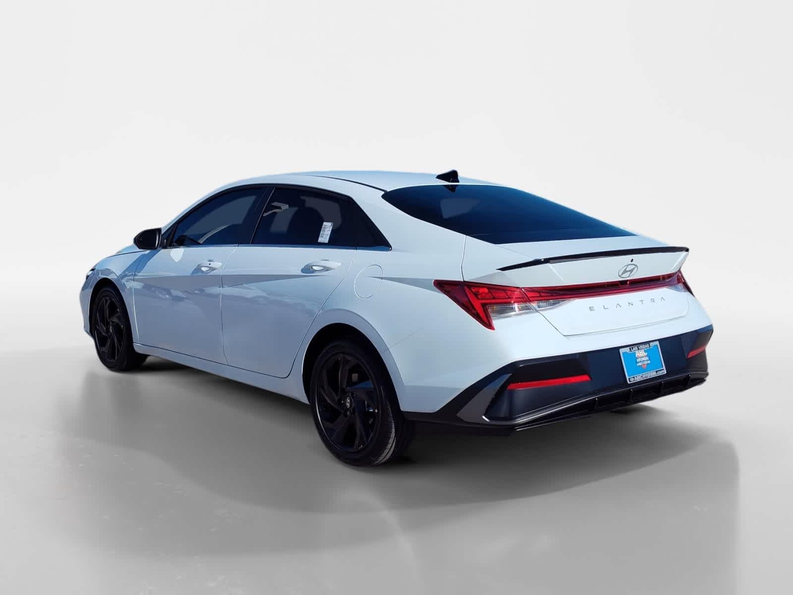 Thumbnail: 2026 Hyundai Elantra - 3