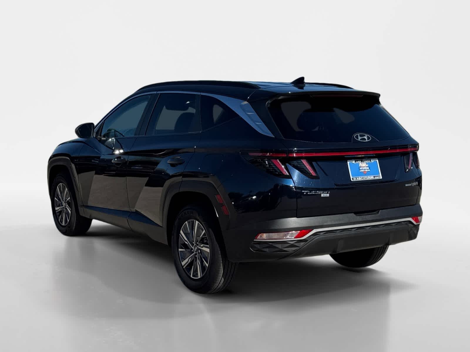 Thumbnail: 2022 Hyundai Tucson - 3