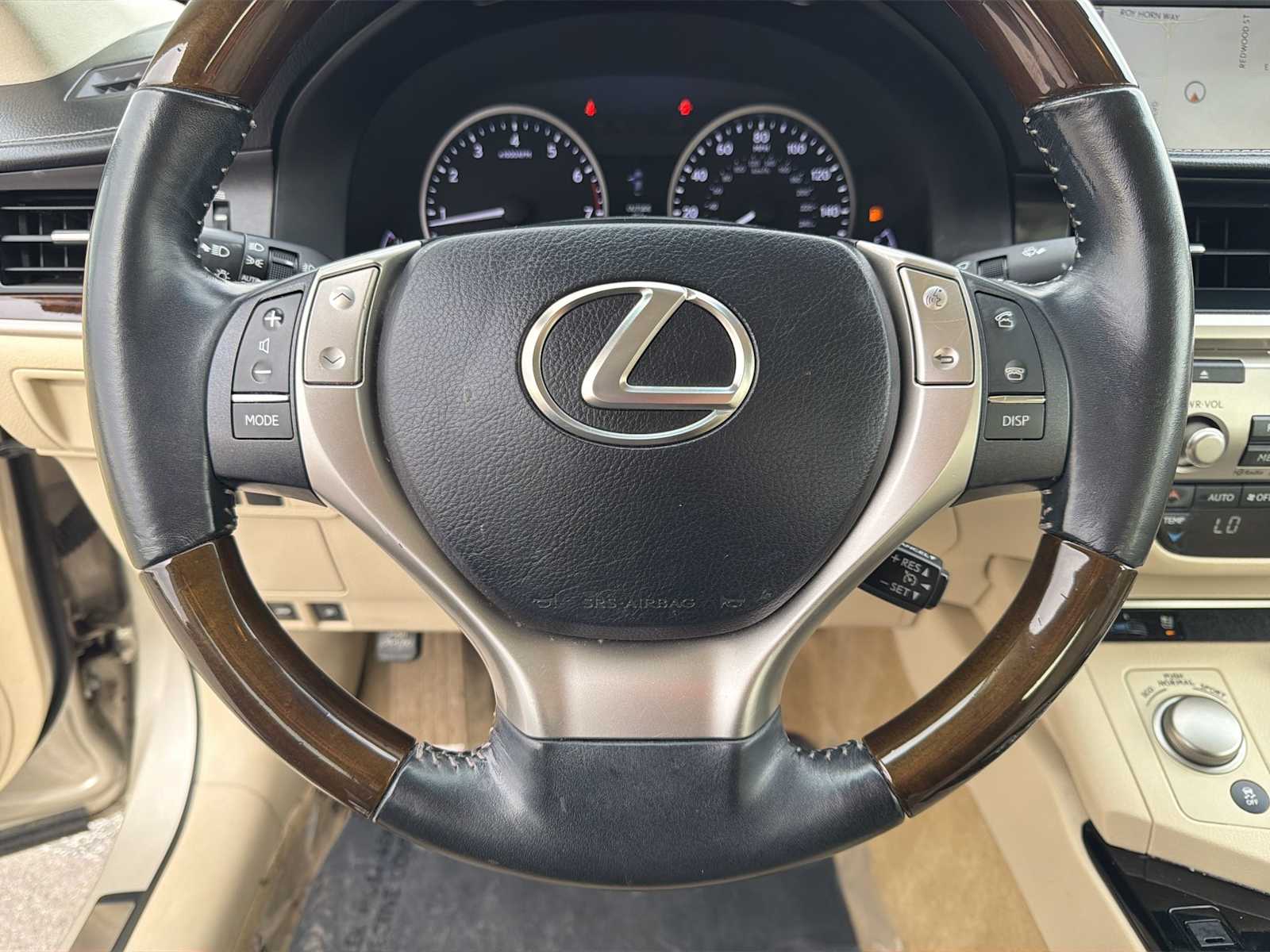 Thumbnail: 2014 Lexus ES - 21