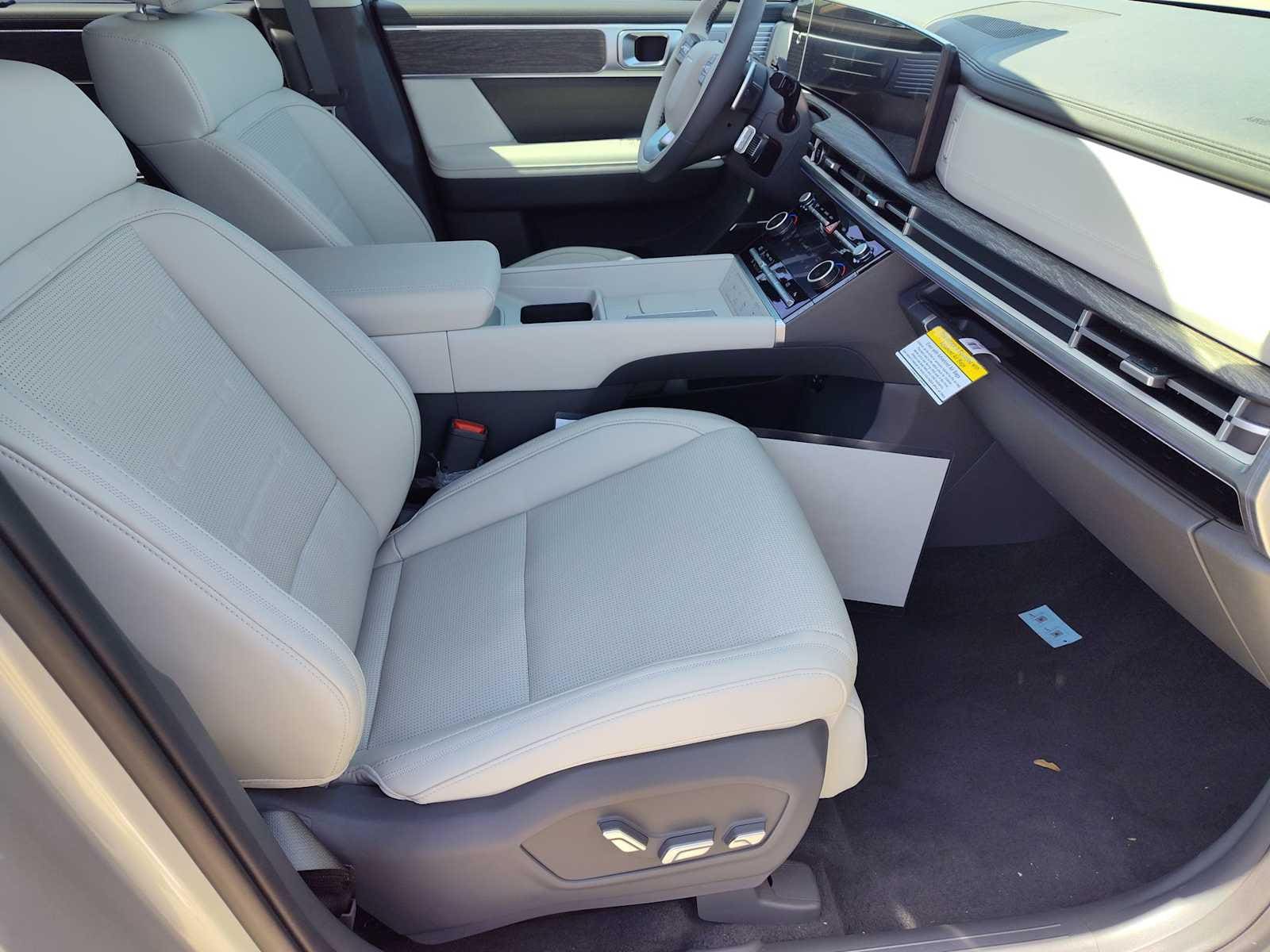 Thumbnail: 2025 Hyundai Santa Fe - 19