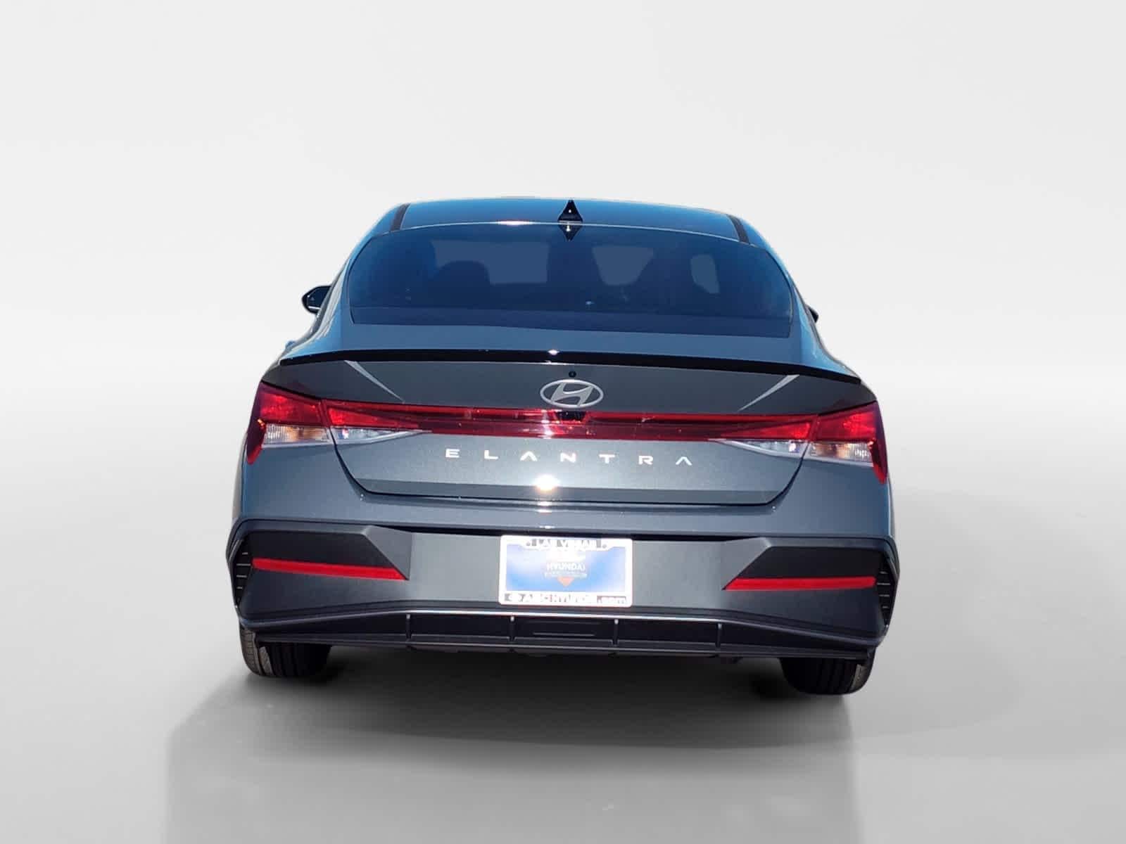 Thumbnail: 2026 Hyundai Elantra - 4