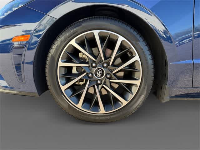 Thumbnail: 2022 Hyundai Sonata - 17