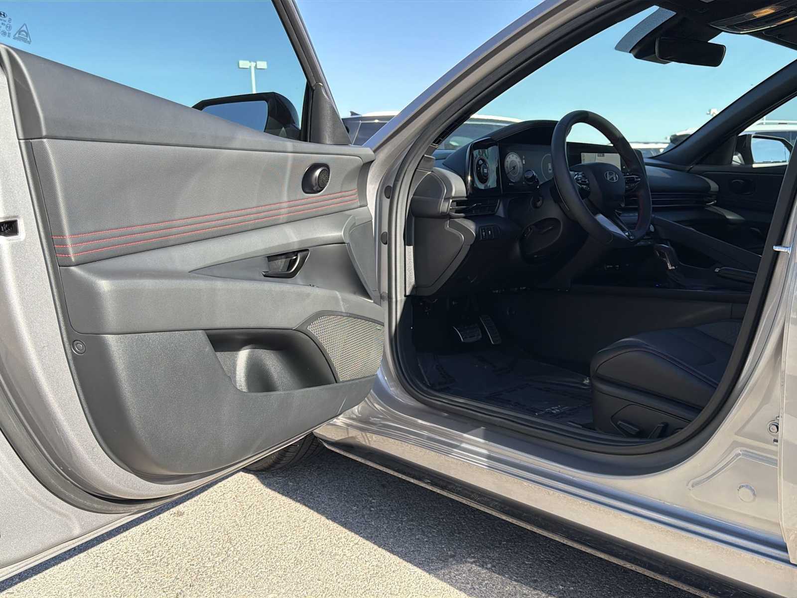 Thumbnail: 2025 Hyundai Elantra - 10