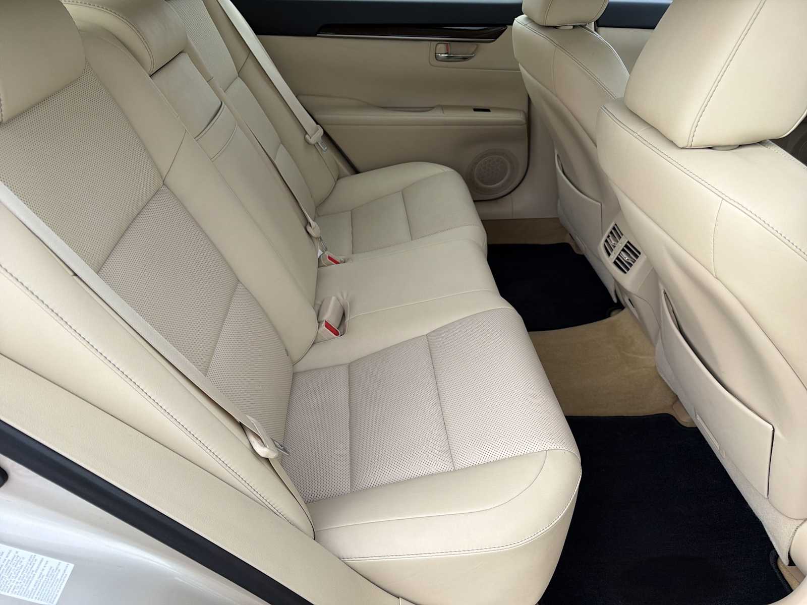 Thumbnail: 2014 Lexus ES - 19