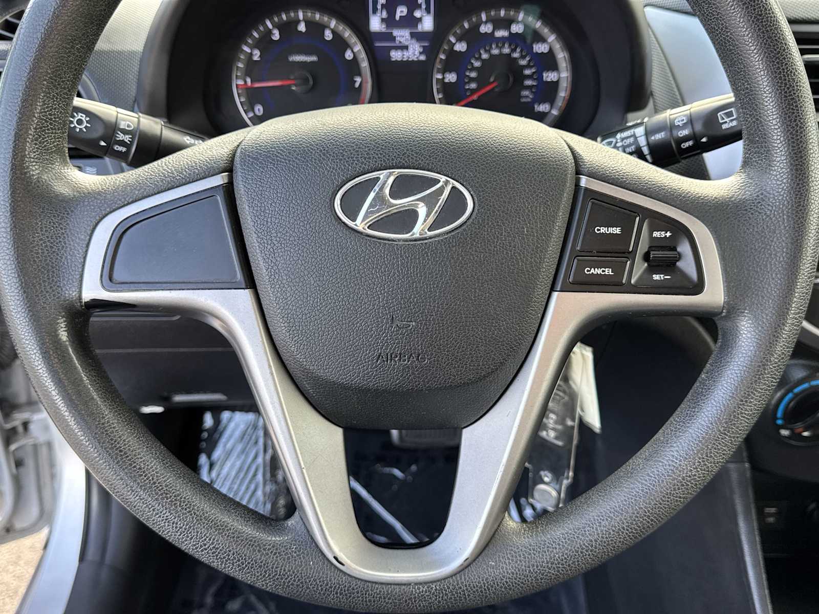 2016 Hyundai Accent SE 18