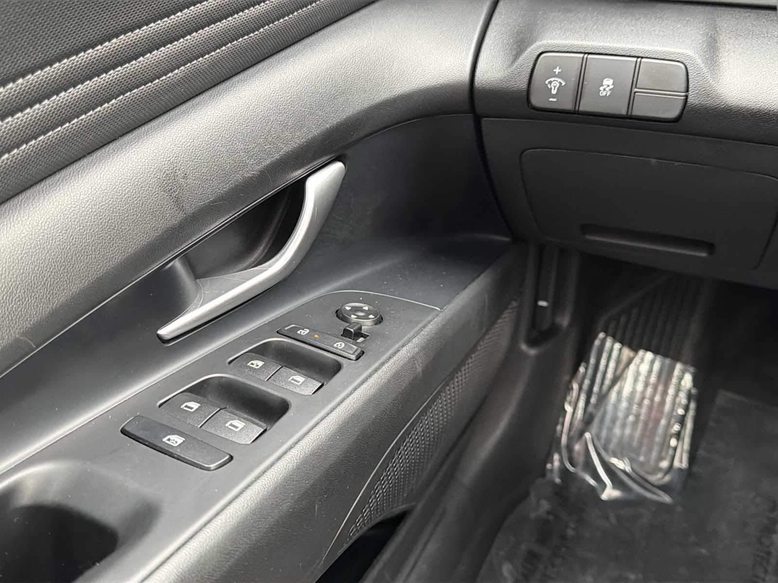 Thumbnail: 2024 Hyundai Elantra - 20