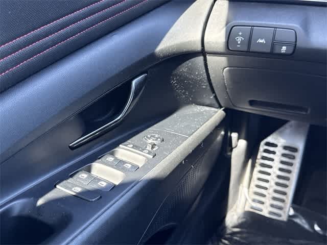 Thumbnail: 2022 Hyundai Elantra - 20