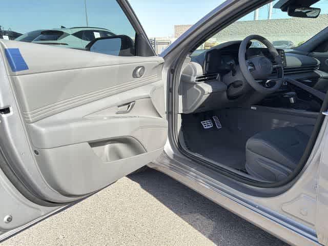 Thumbnail: 2026 Hyundai Elantra - 10