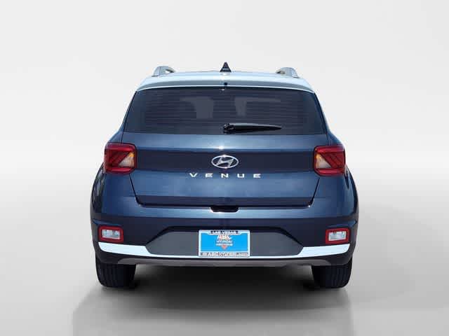 Thumbnail: 2022 Hyundai Venue - 4
