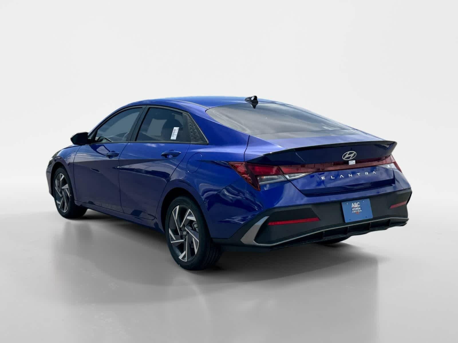 Thumbnail: 2025 Hyundai Elantra - 3