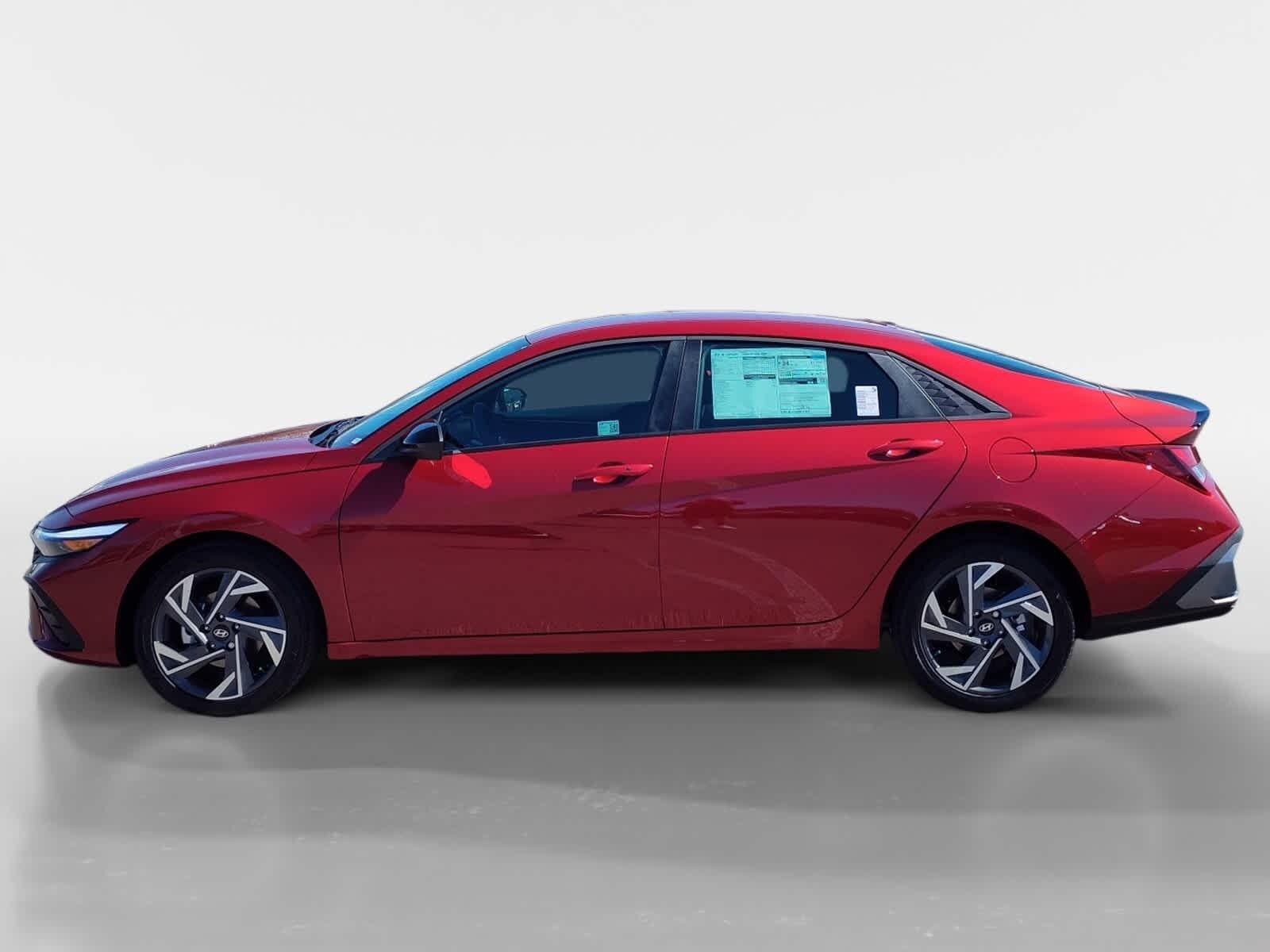 2025 Hyundai Elantra SEL Sport photo 2