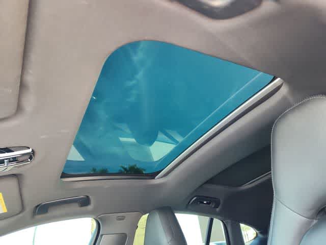 Thumbnail: 2020 Porsche Panamera - 16