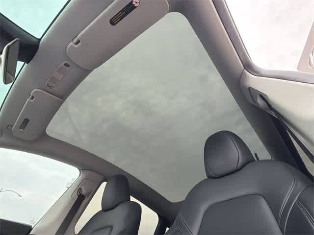 Thumbnail: 2023 Tesla Model Y - 16