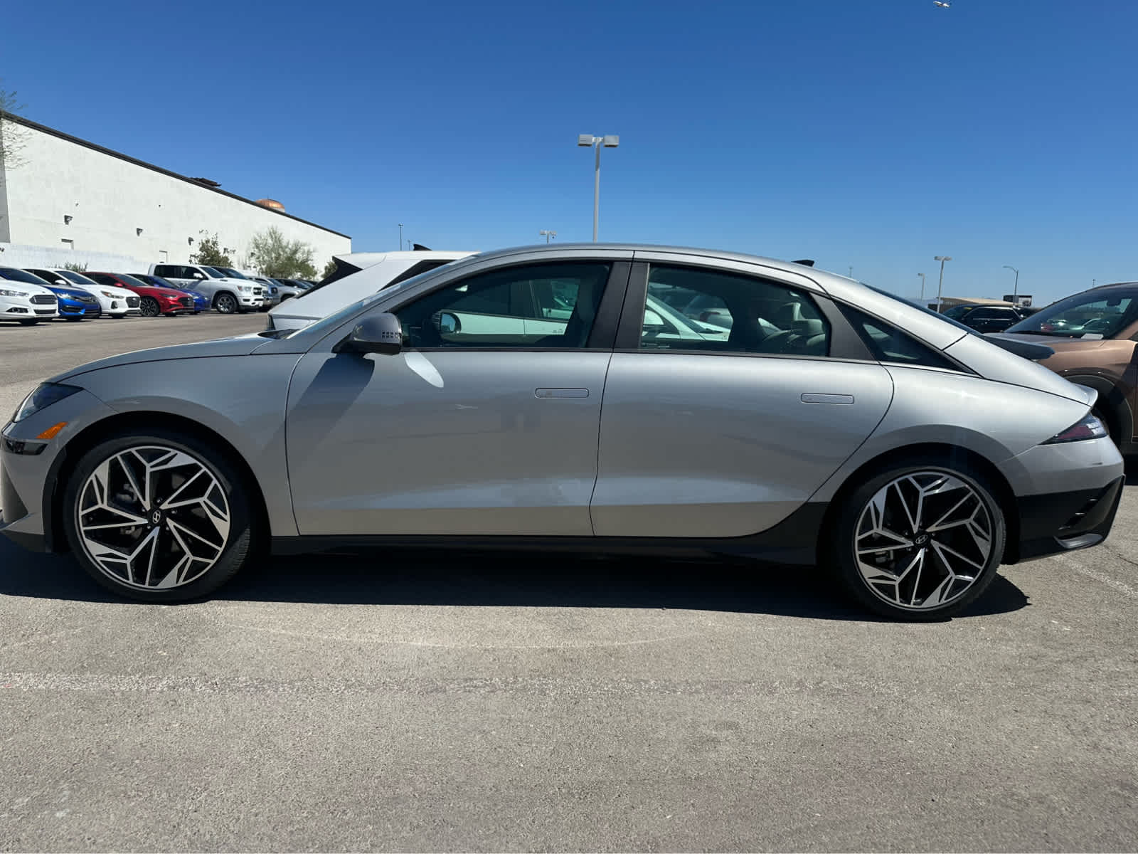 Thumbnail: 2024 Hyundai Ioniq 6 - 4