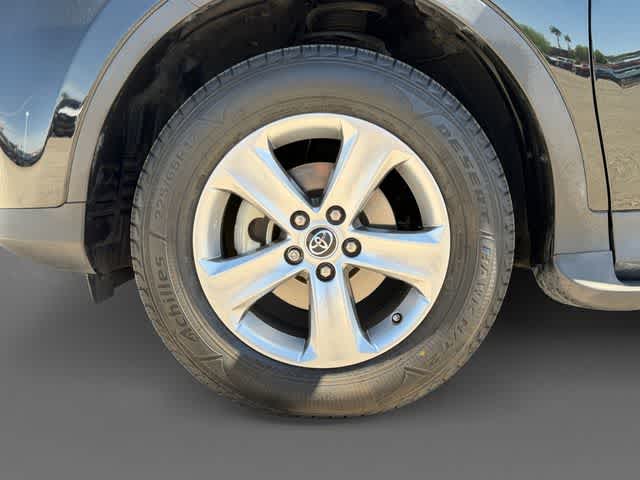 Thumbnail: 2015 Toyota RAV4 - 9