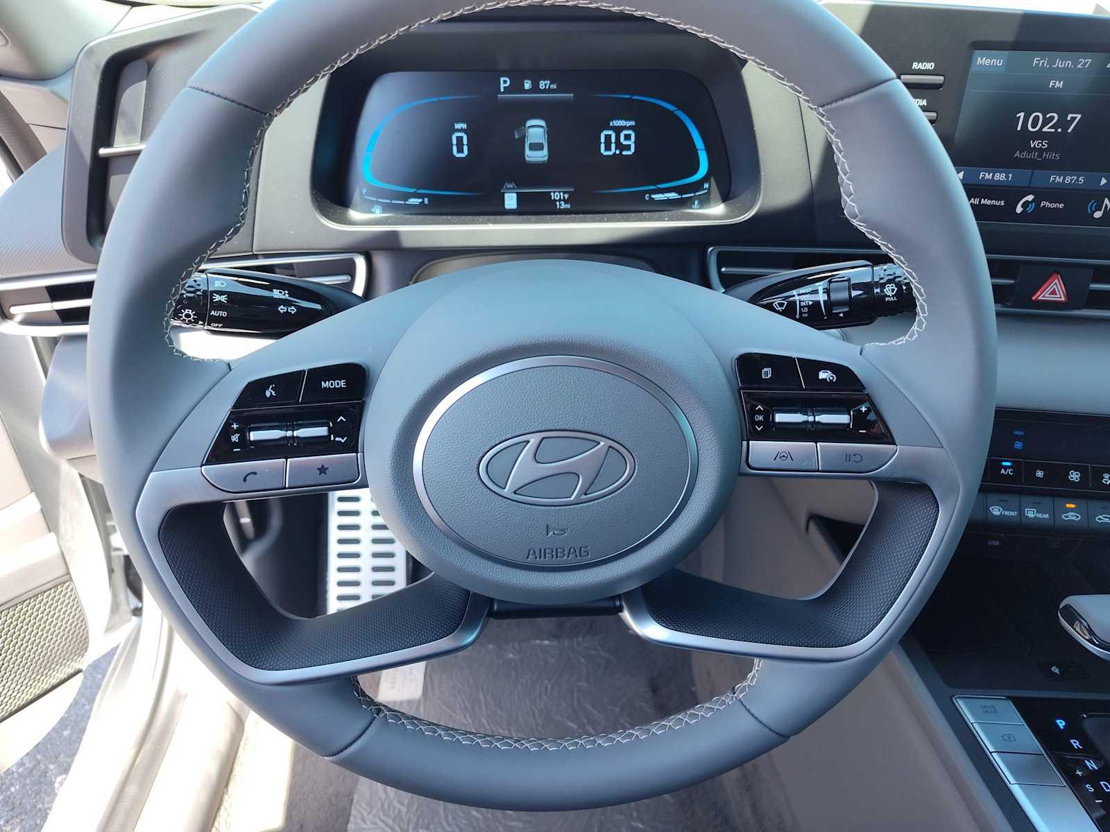 Thumbnail: 2025 Hyundai Elantra - 20