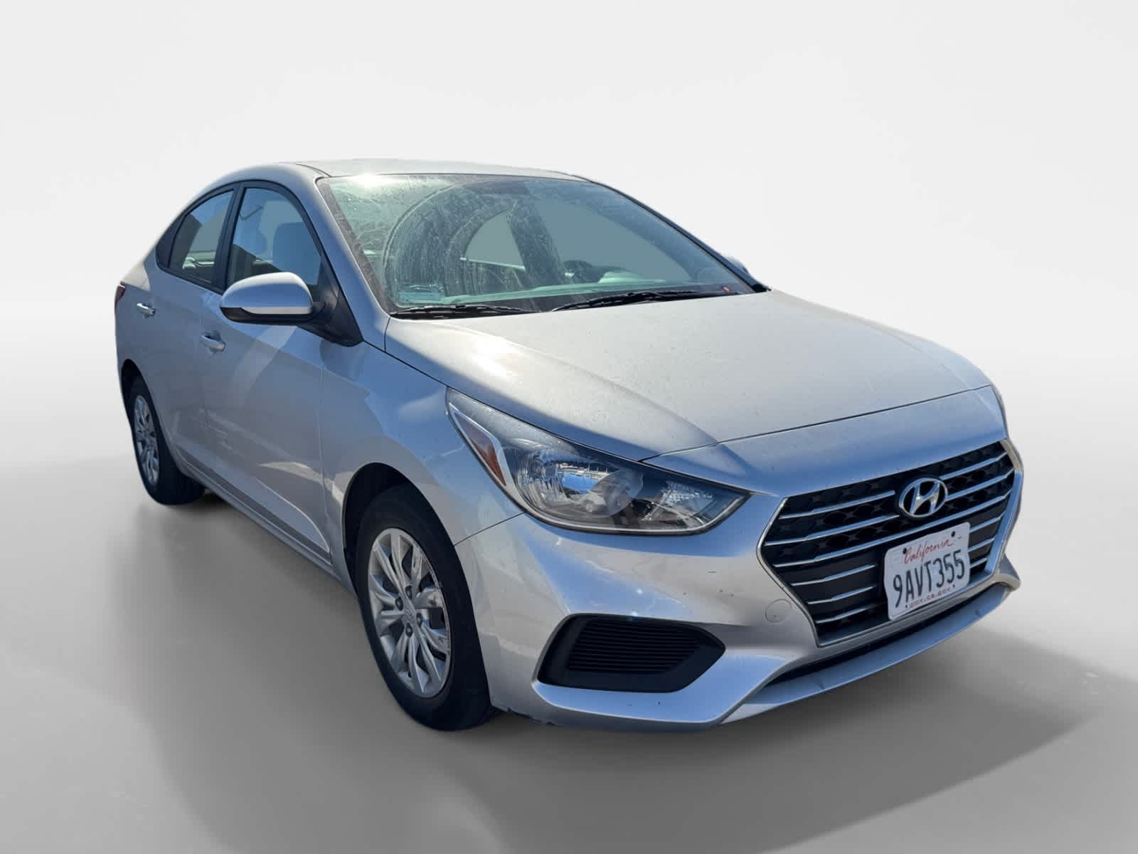2022 Hyundai Accent SE photo 2