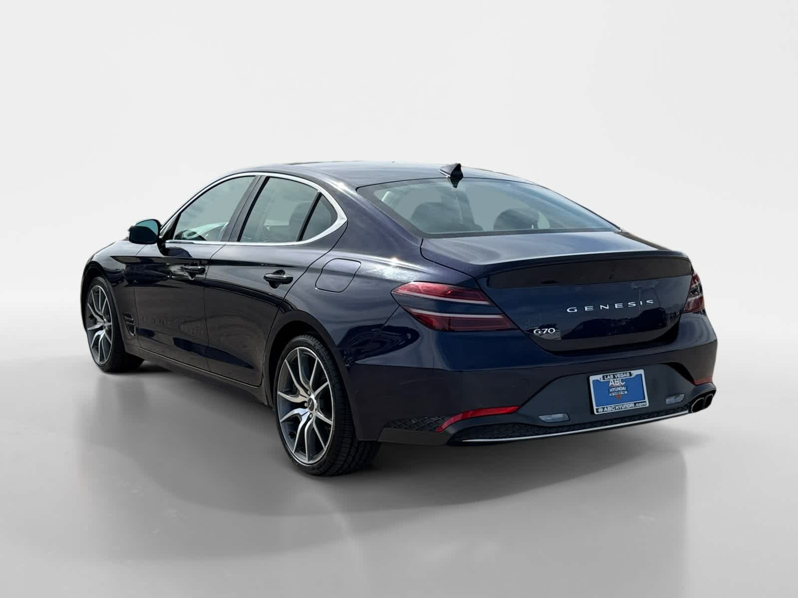 Thumbnail: 2023 Genesis G70 - 3