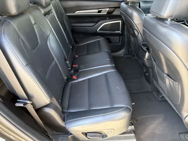 Thumbnail: 2020 Kia Telluride - 19