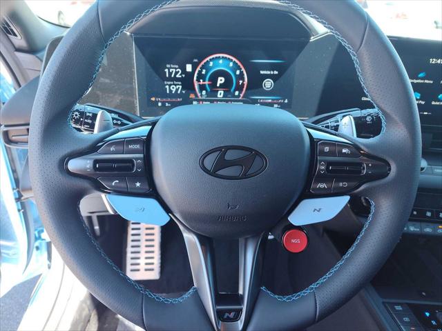 2025 Hyundai Elantra SE 19