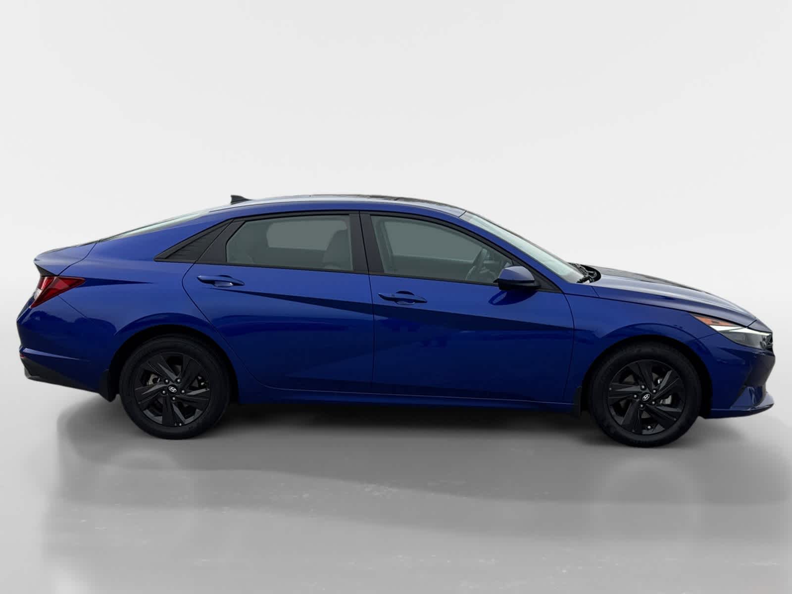 Thumbnail: 2023 Hyundai Elantra - 6