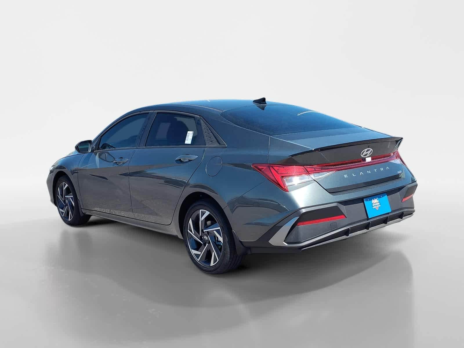 Thumbnail: 2025 Hyundai Elantra - 3