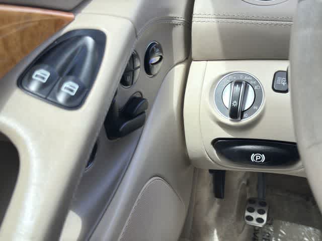 Thumbnail: 2004 Mercedes-Benz SL-Class - 14
