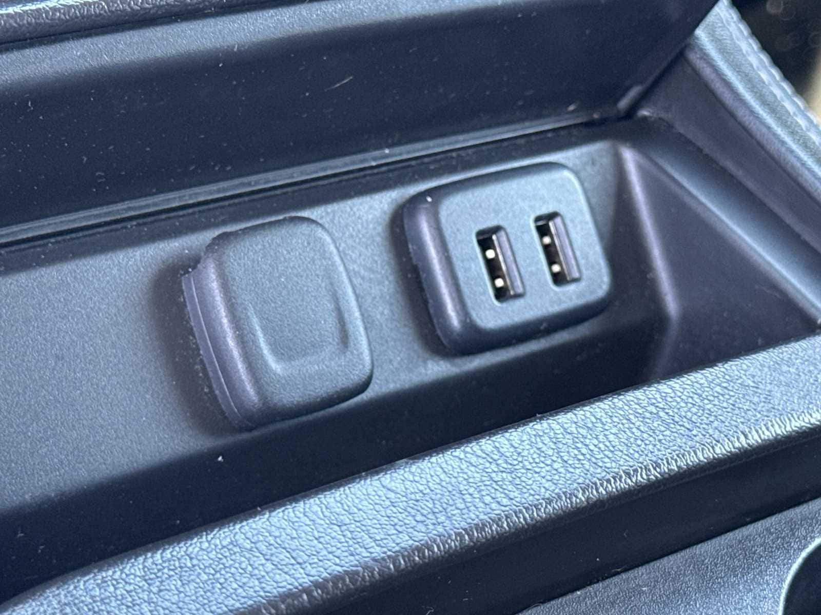 Thumbnail: 2016 Chevrolet Tahoe - 25