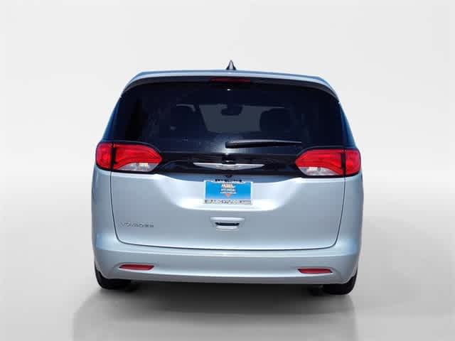 Thumbnail: 2023 Chrysler Voyager - 3