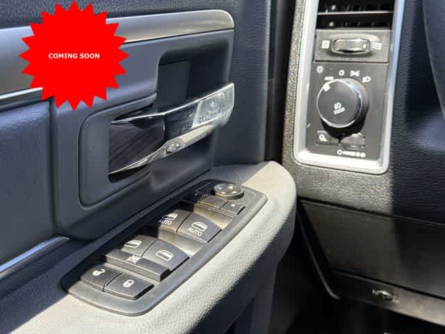 Thumbnail: 2020 RAM 1500 Classic - 14