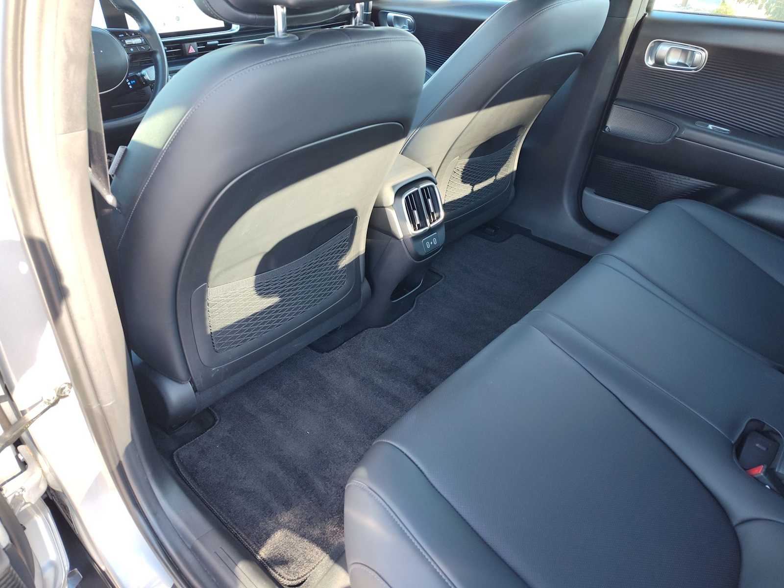 Thumbnail: 2024 Hyundai Ioniq 6 - 20