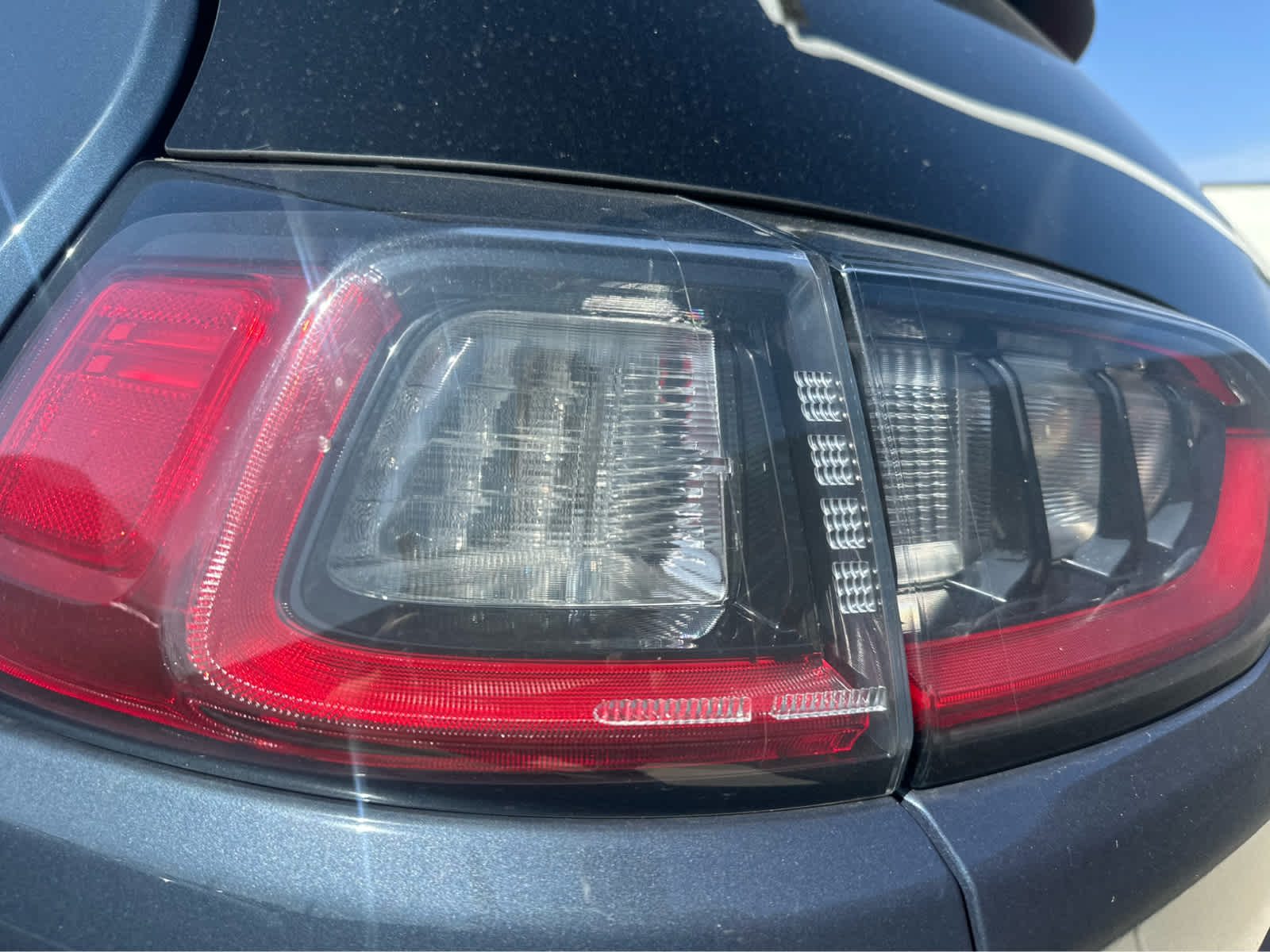 Thumbnail: 2020 Jeep Cherokee - 12