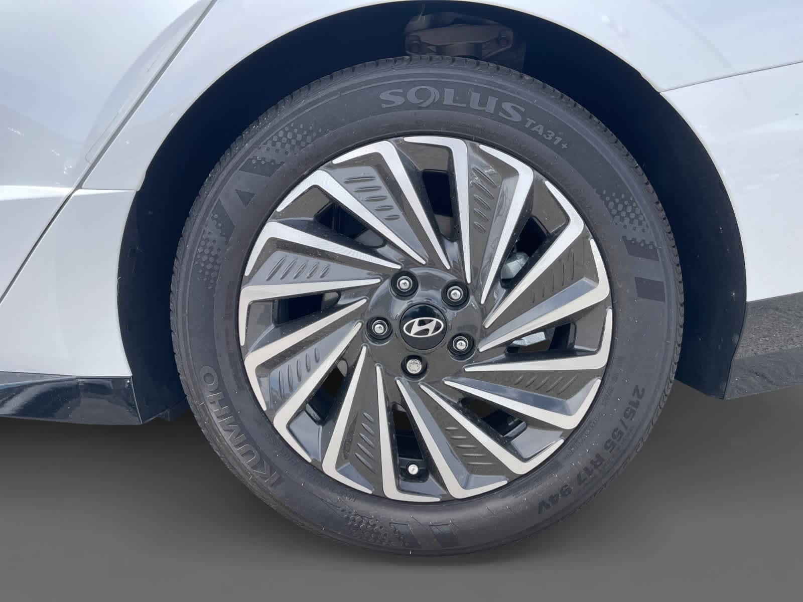 Thumbnail: 2024 Hyundai Sonata - 9