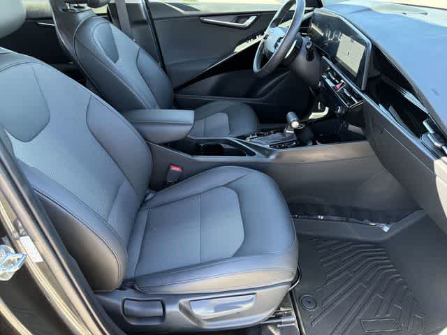 Thumbnail: 2023 Kia Niro - 19