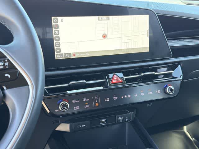 Thumbnail: 2023 Kia Niro - 21