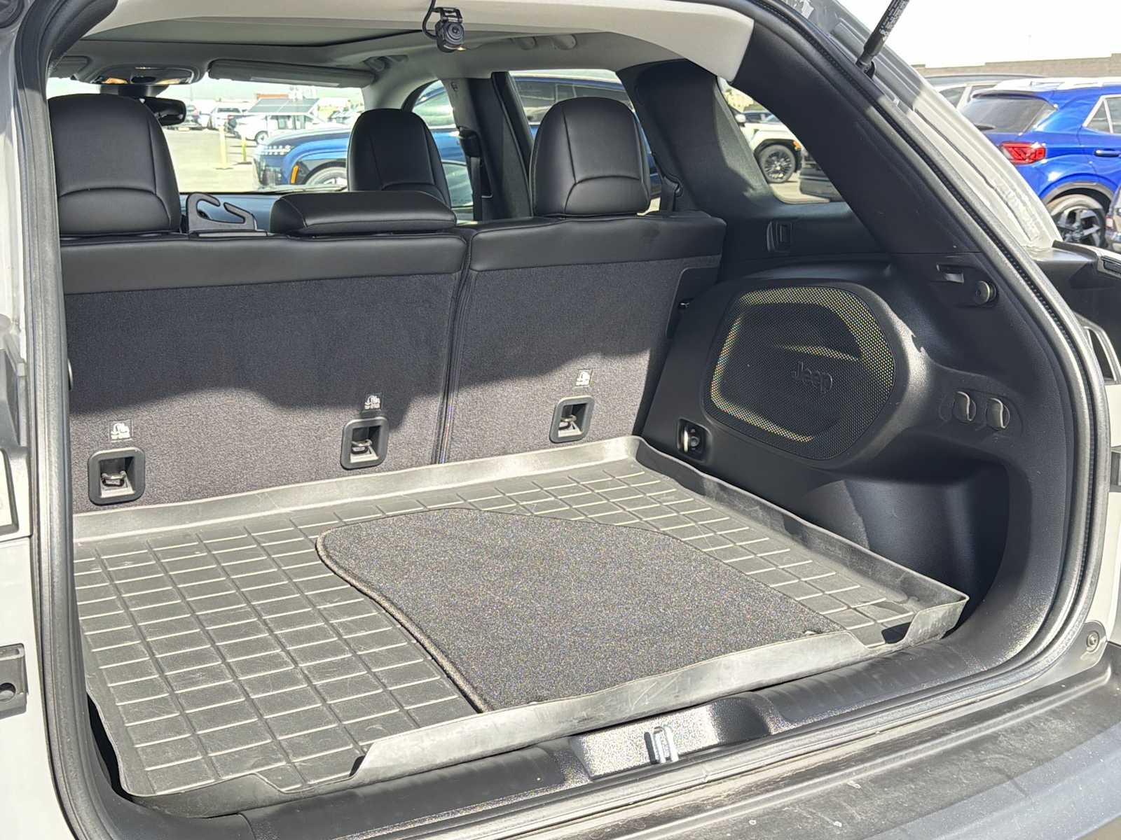 Thumbnail: 2021 Jeep Cherokee - 26