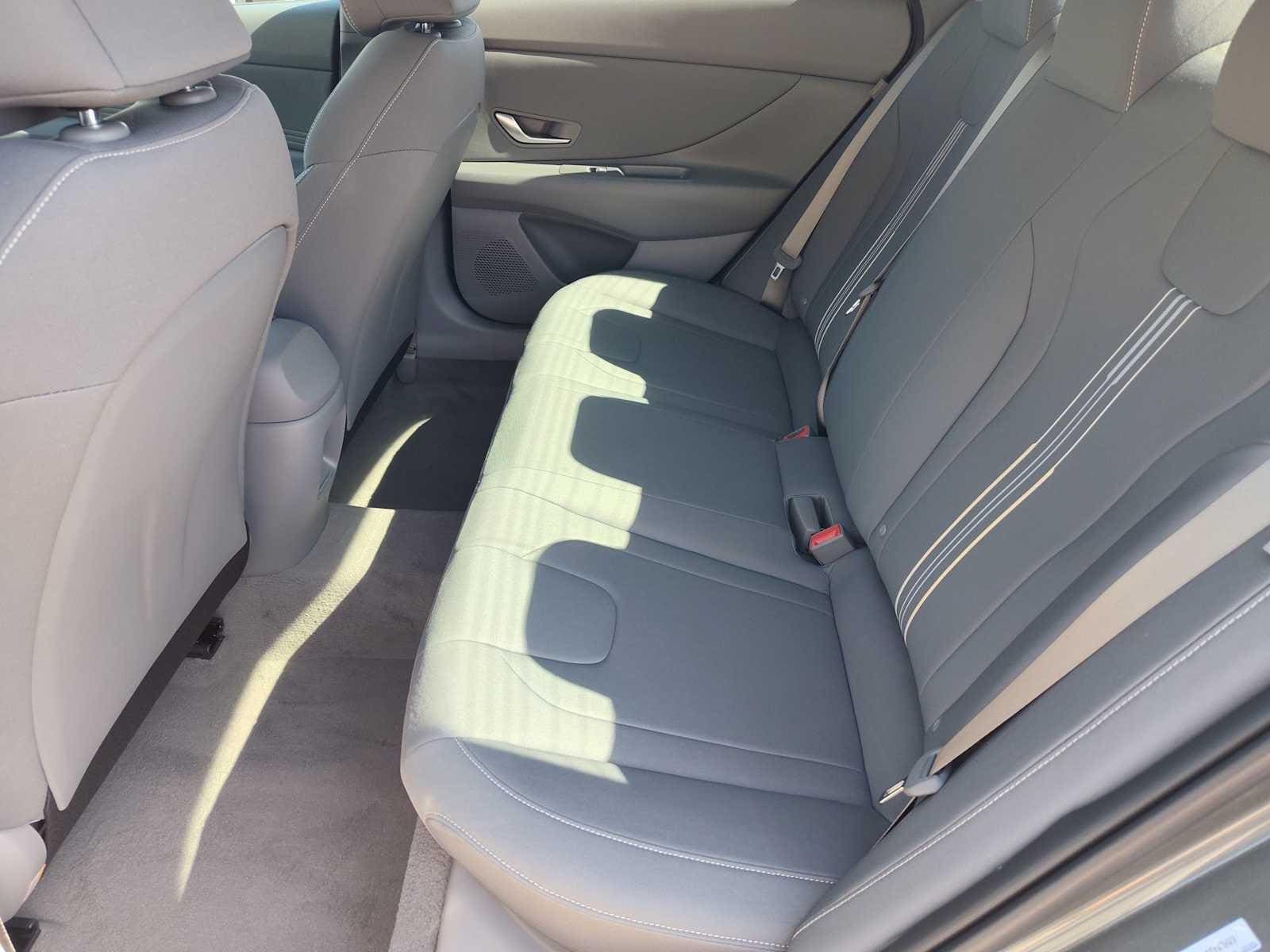 Thumbnail: 2025 Hyundai Elantra - 16