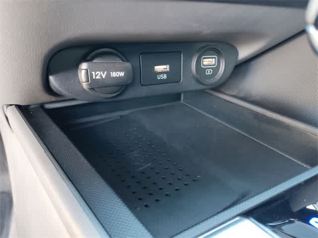 Thumbnail: 2023 Hyundai Elantra - 23